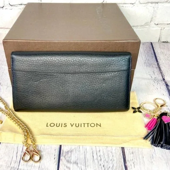 ⭐️Louis Vuitton Capucines black leather wallet or crossbody with bag charm - Picture 2 of 16